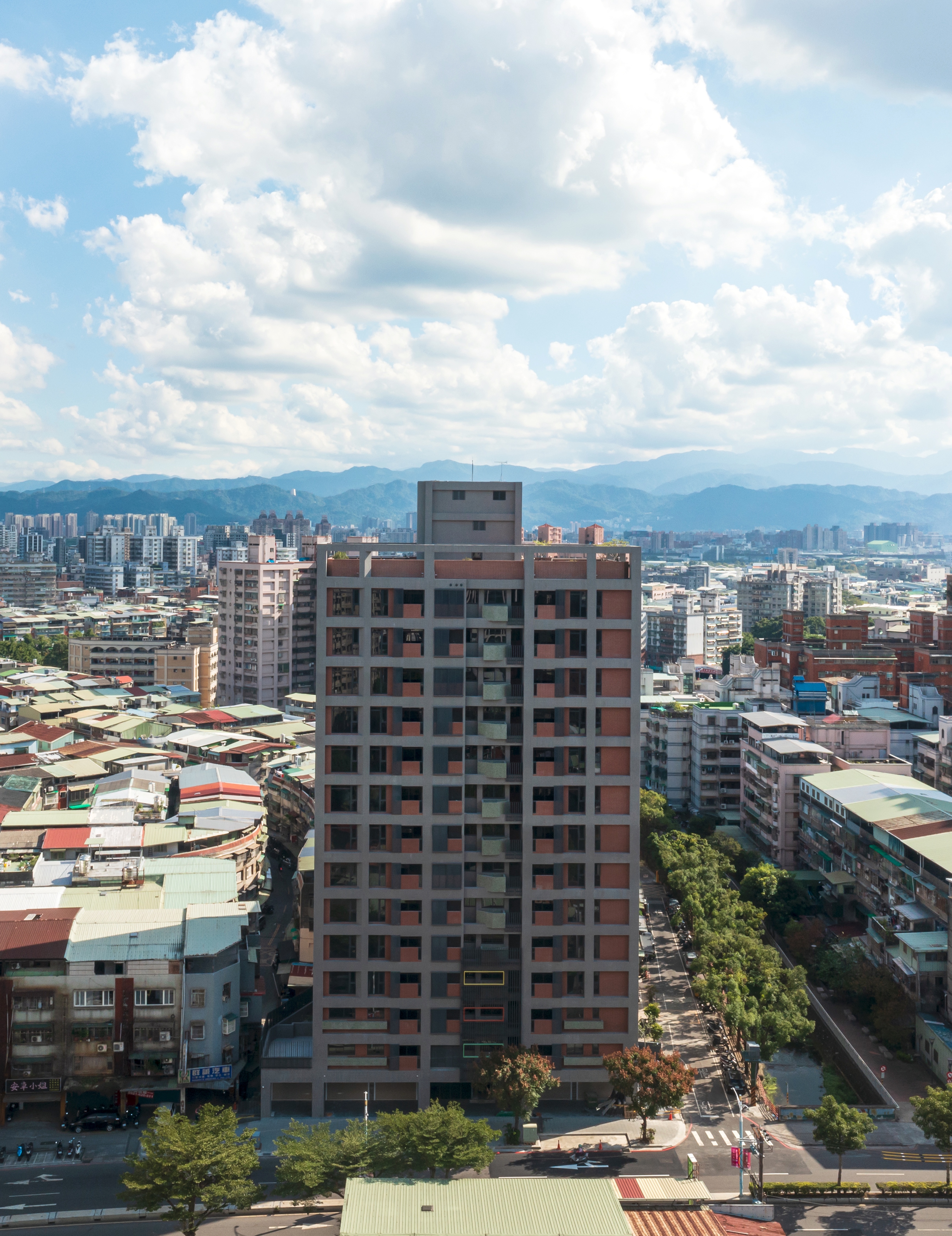 新莊捷運宅｜永雄薪傳｜捷運約600米Ｘ超低公設比X享豐富生活機能，26~37坪（即將完工）